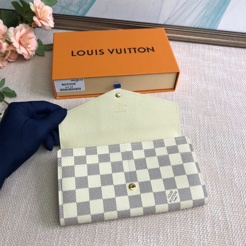 Louis Vuitton Sarah Wallet M63208