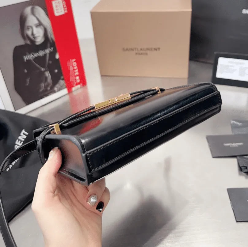 SAINT LAURENT MANHATTAN SMALL SHOULDER BAG IN BOX SAINT LAURENT LEATHER