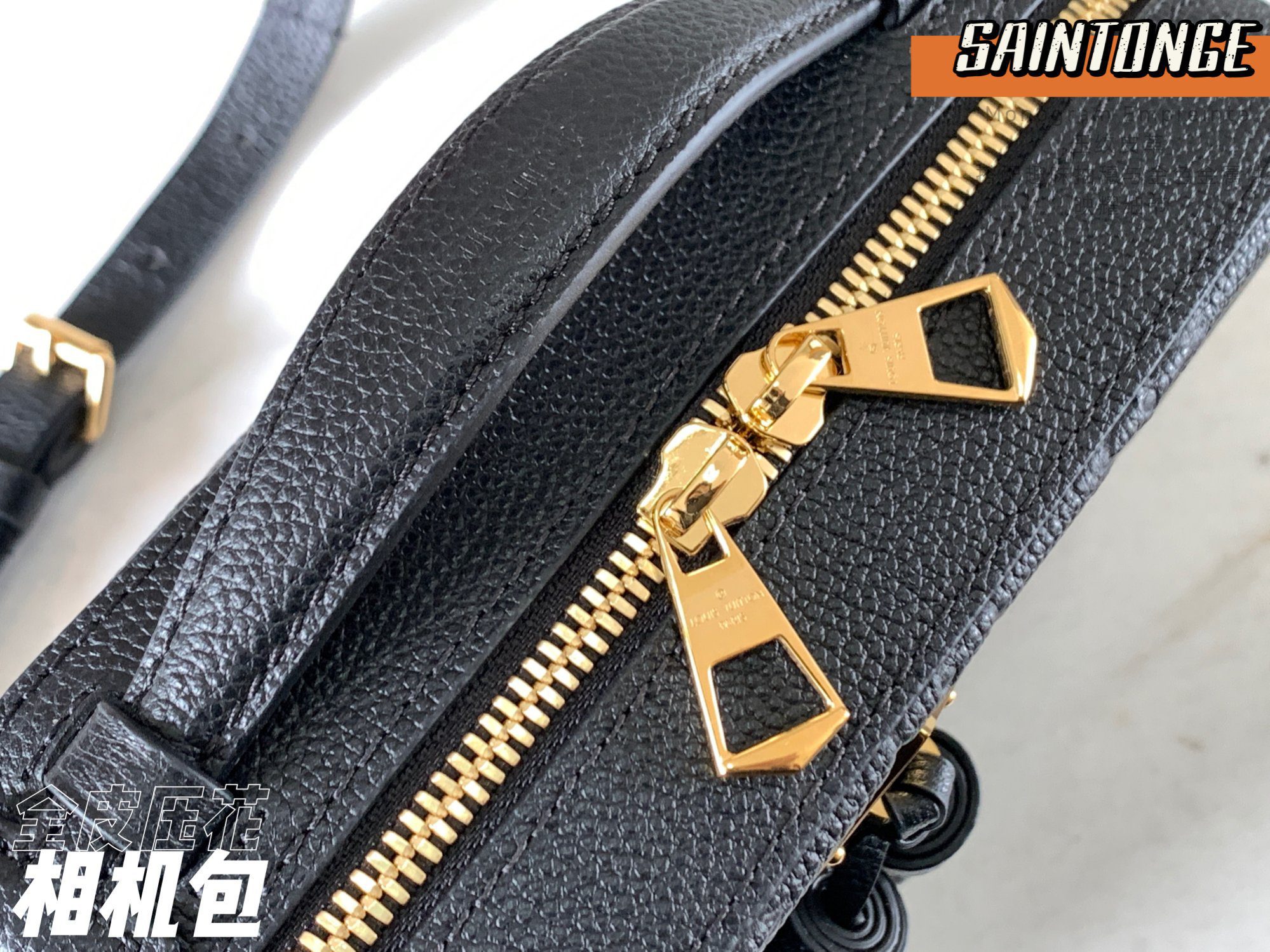 Louis Vuitton M44593 Saintonge