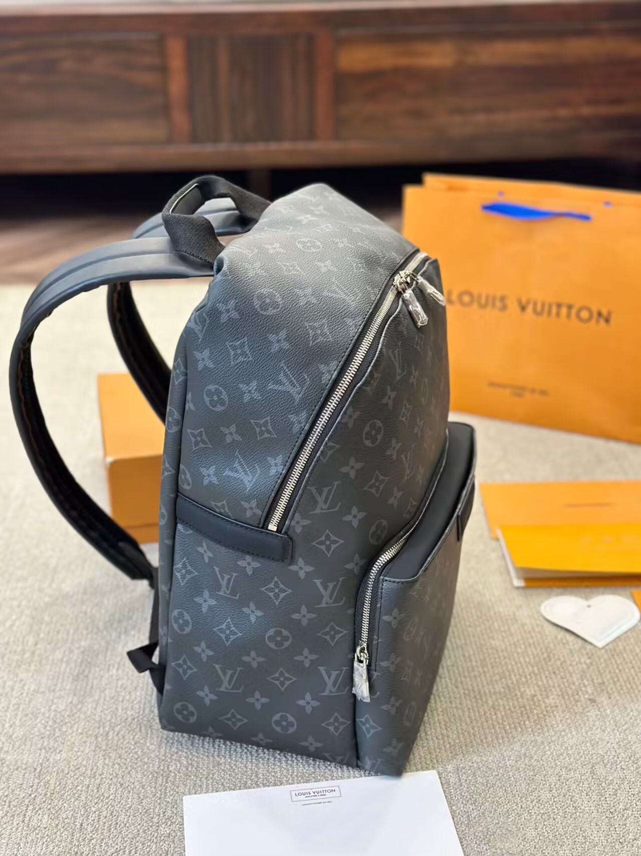 Louis Vuitton DISCOVERY Backpack M43186