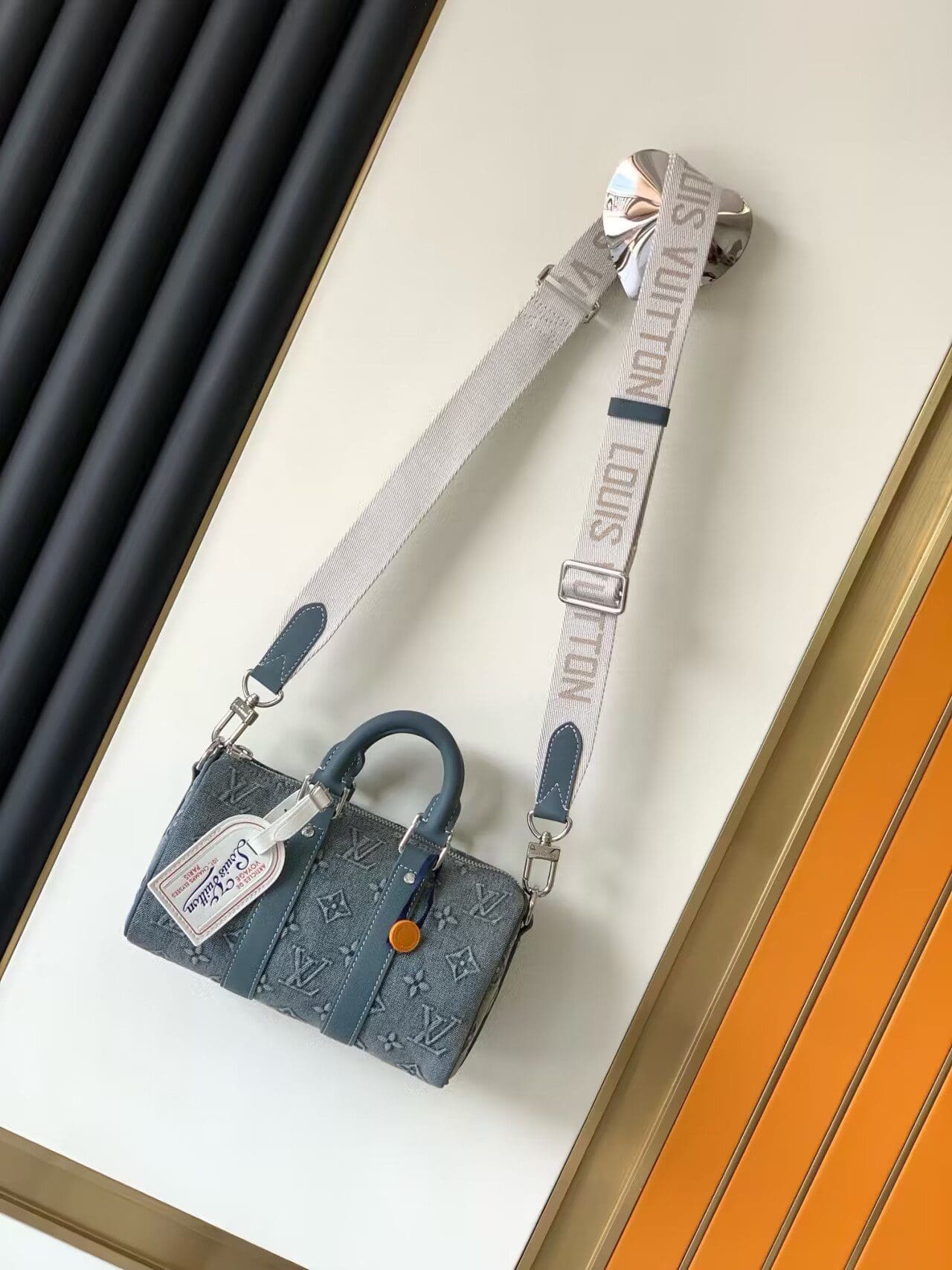 Louis Vuitton M22762 Keepall Bandouli??re 25