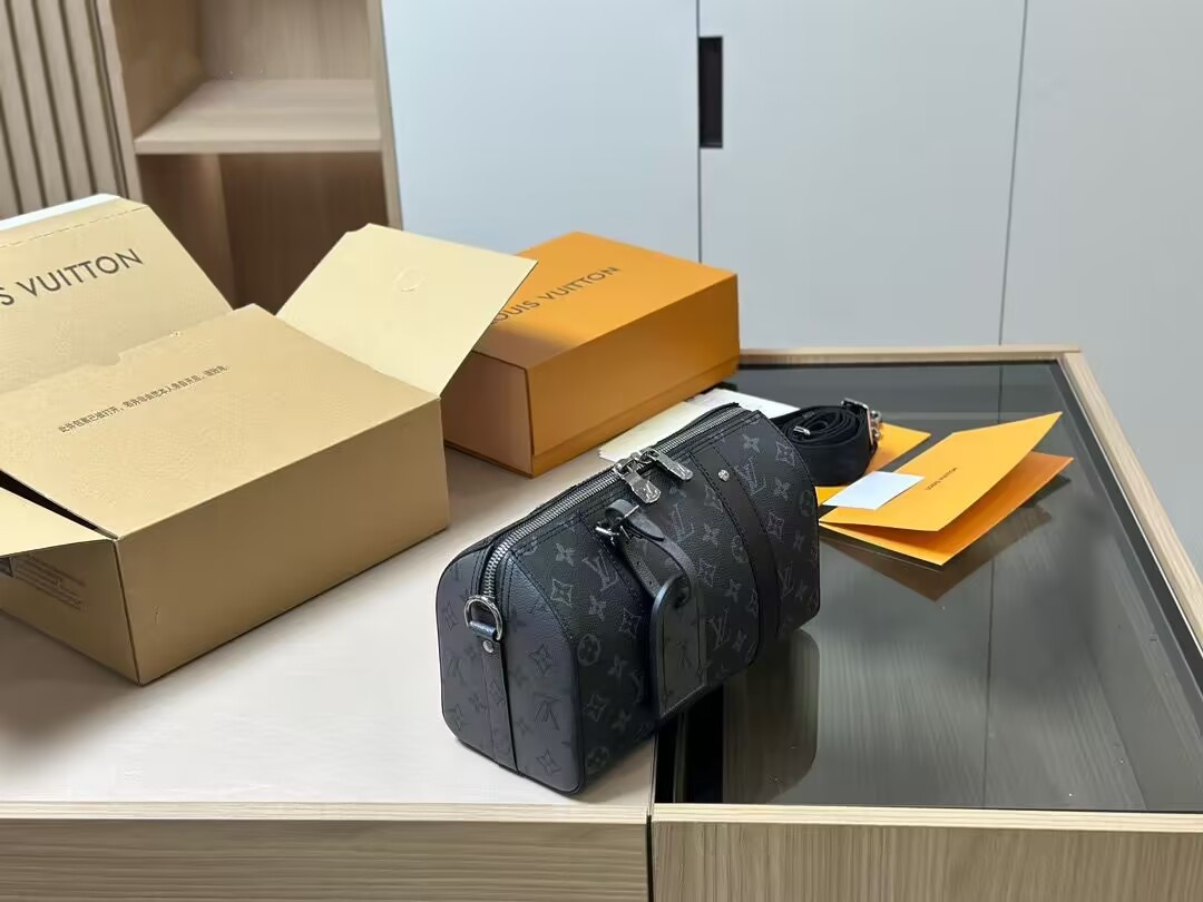 LOUIS VUITTON CITY KEEPALL BAG M45936