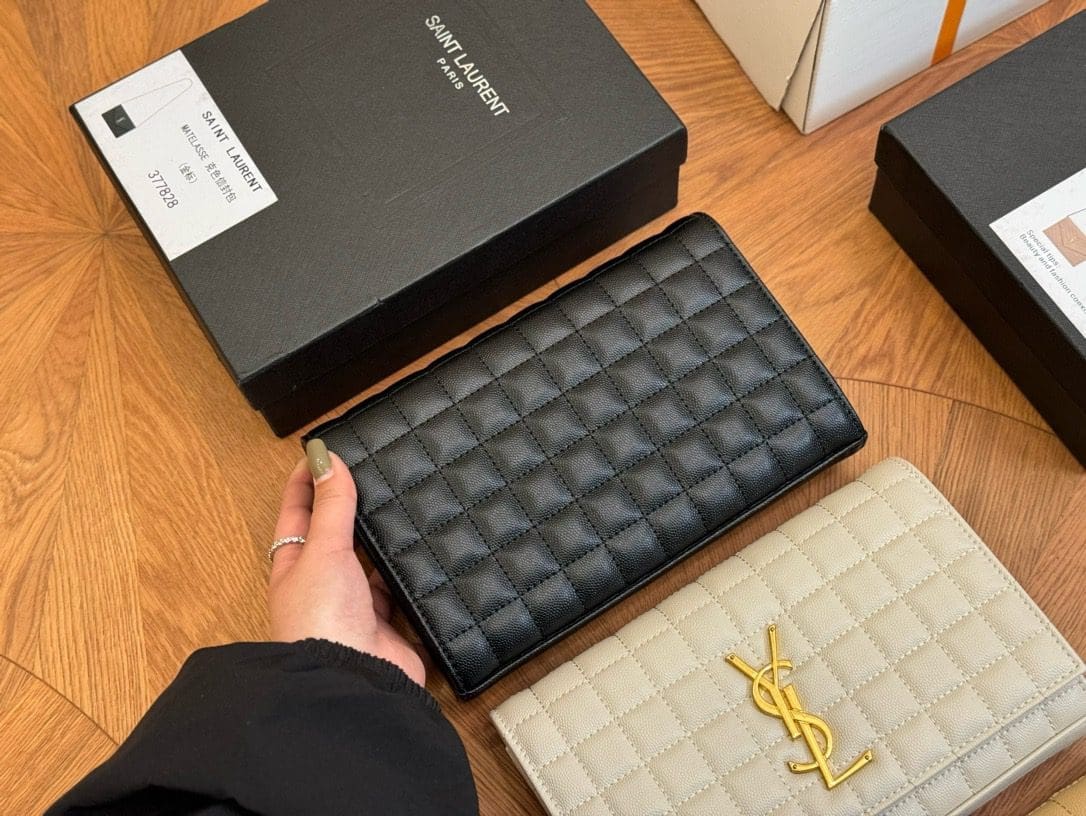 SAINT LAURENT LAMBSKIN CASSANDRE CHAIN WALLET