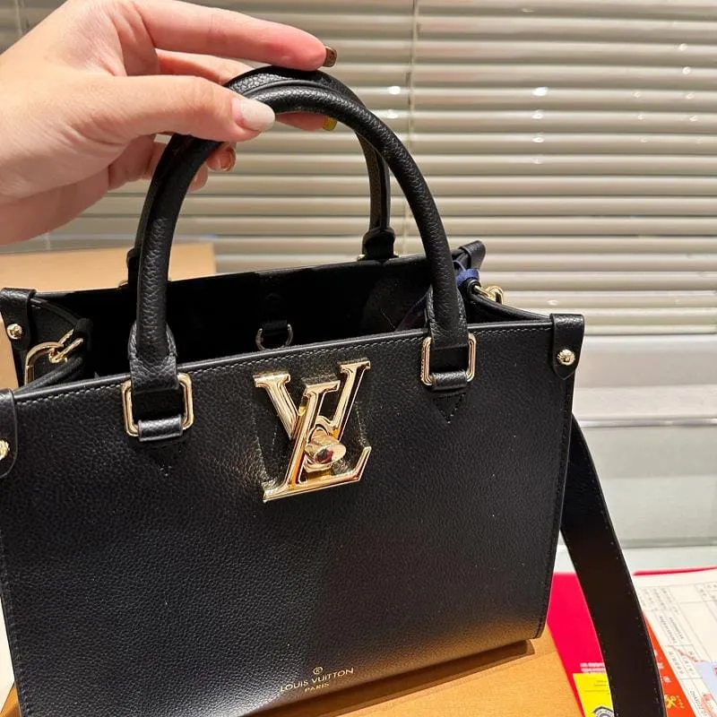 LOUIS VUITTON OLOCK & GO BLACK