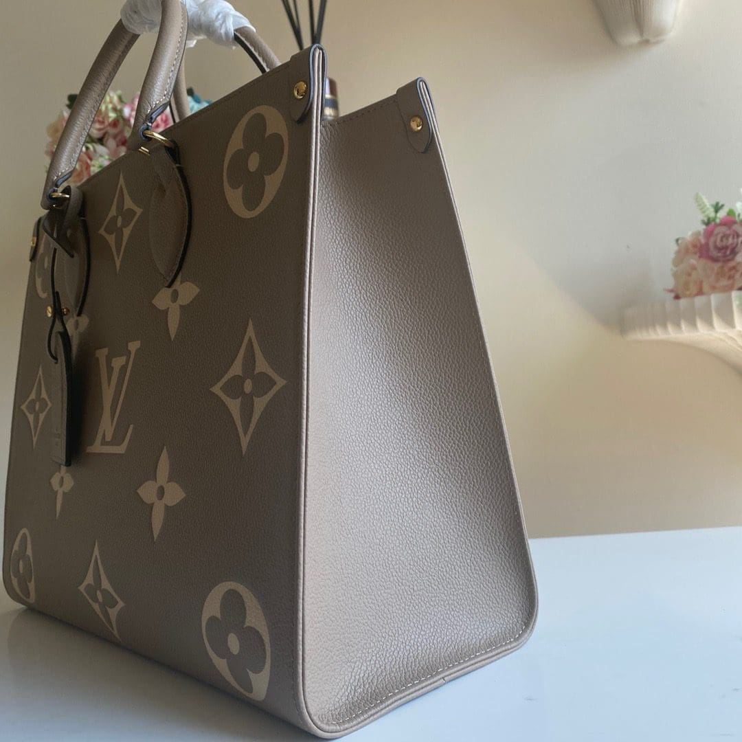 Louis Vuitton M45494 OnTheGo MM