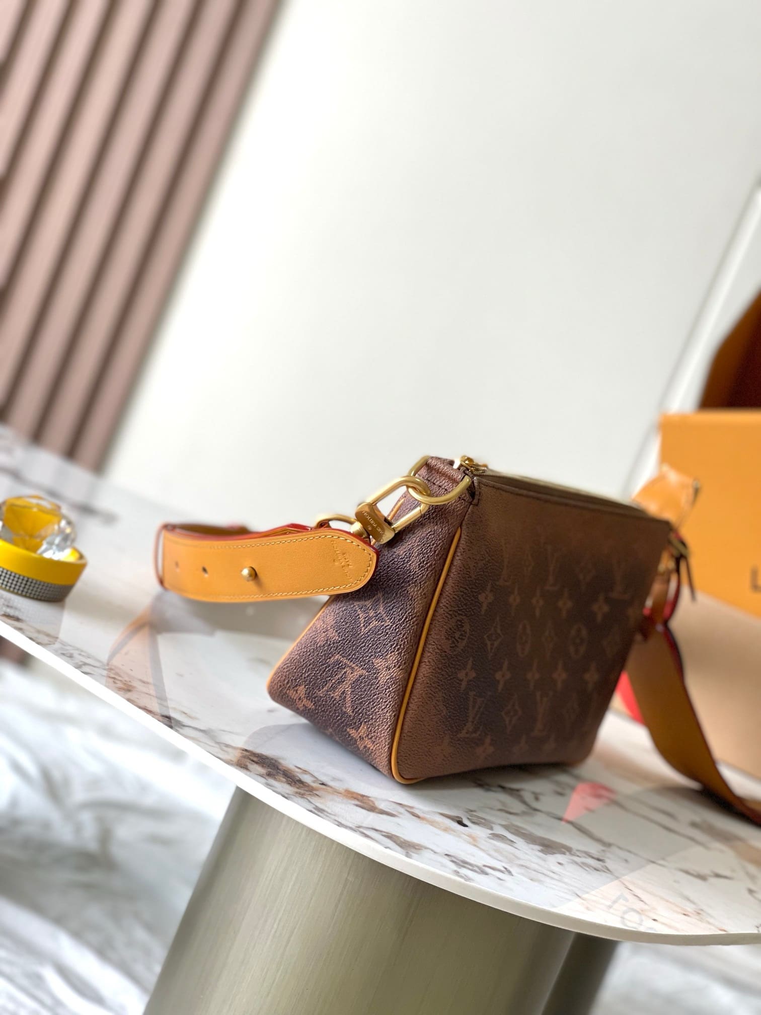 Louis Vuitton M11623 Pochette Accessoire XL