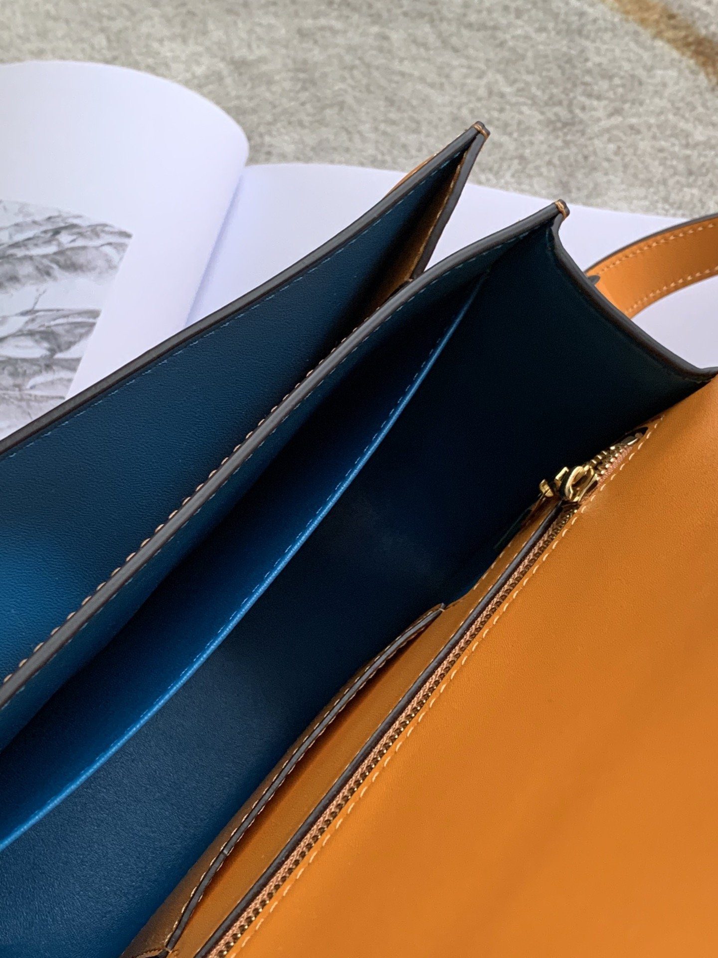 Louis Vuitton M55946 Lv Pont 9