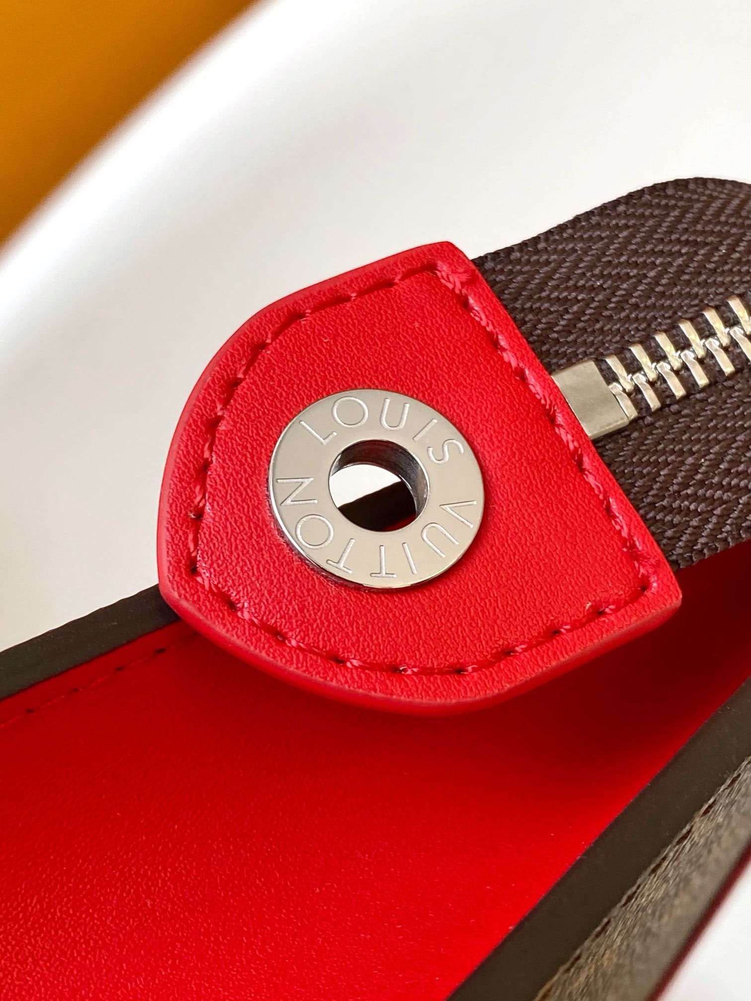 Louis Vuitton M12817 Pochette Voyage MM