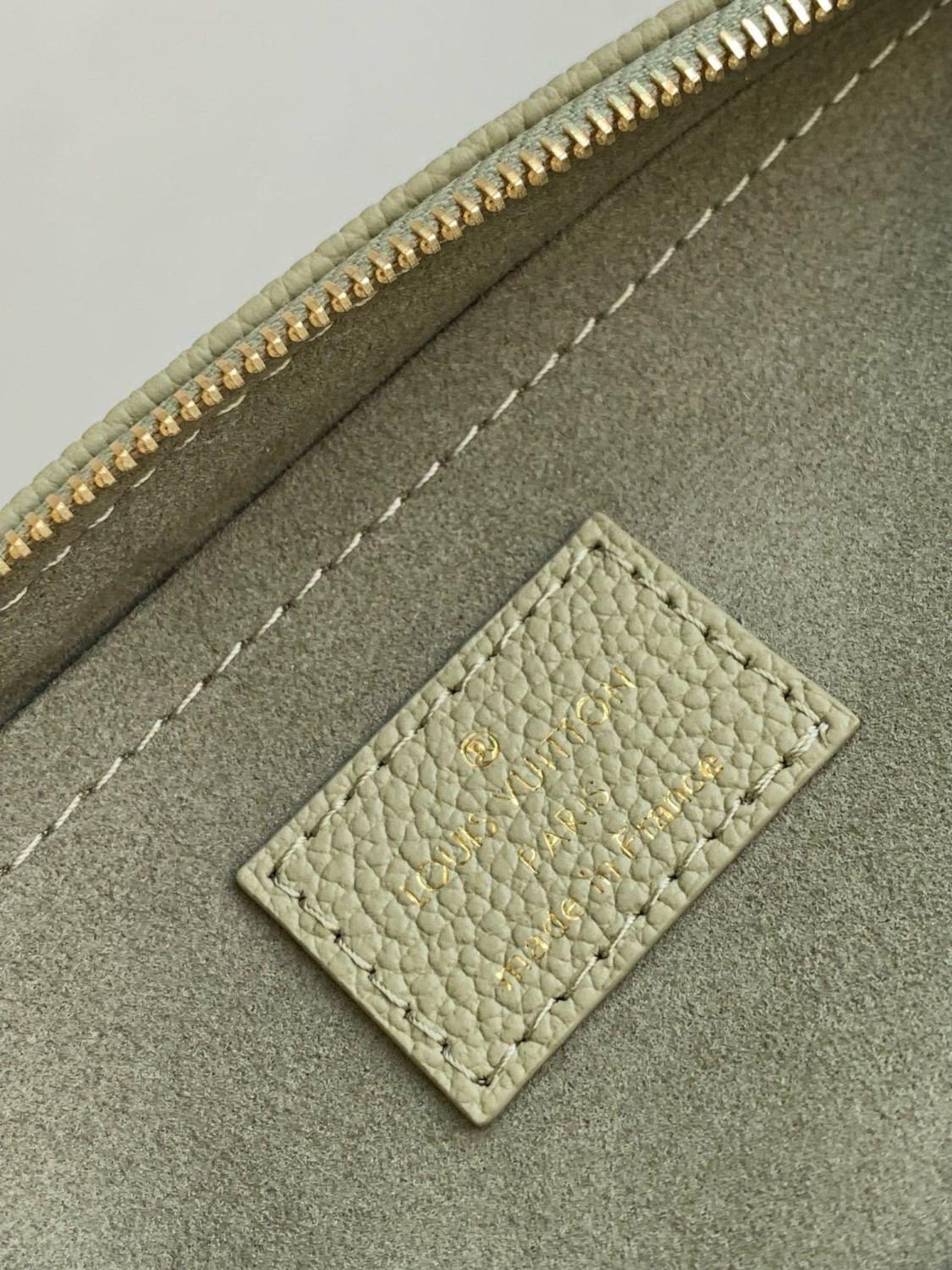 Louis Vuitton M22670 Multi Pochette Accessoires