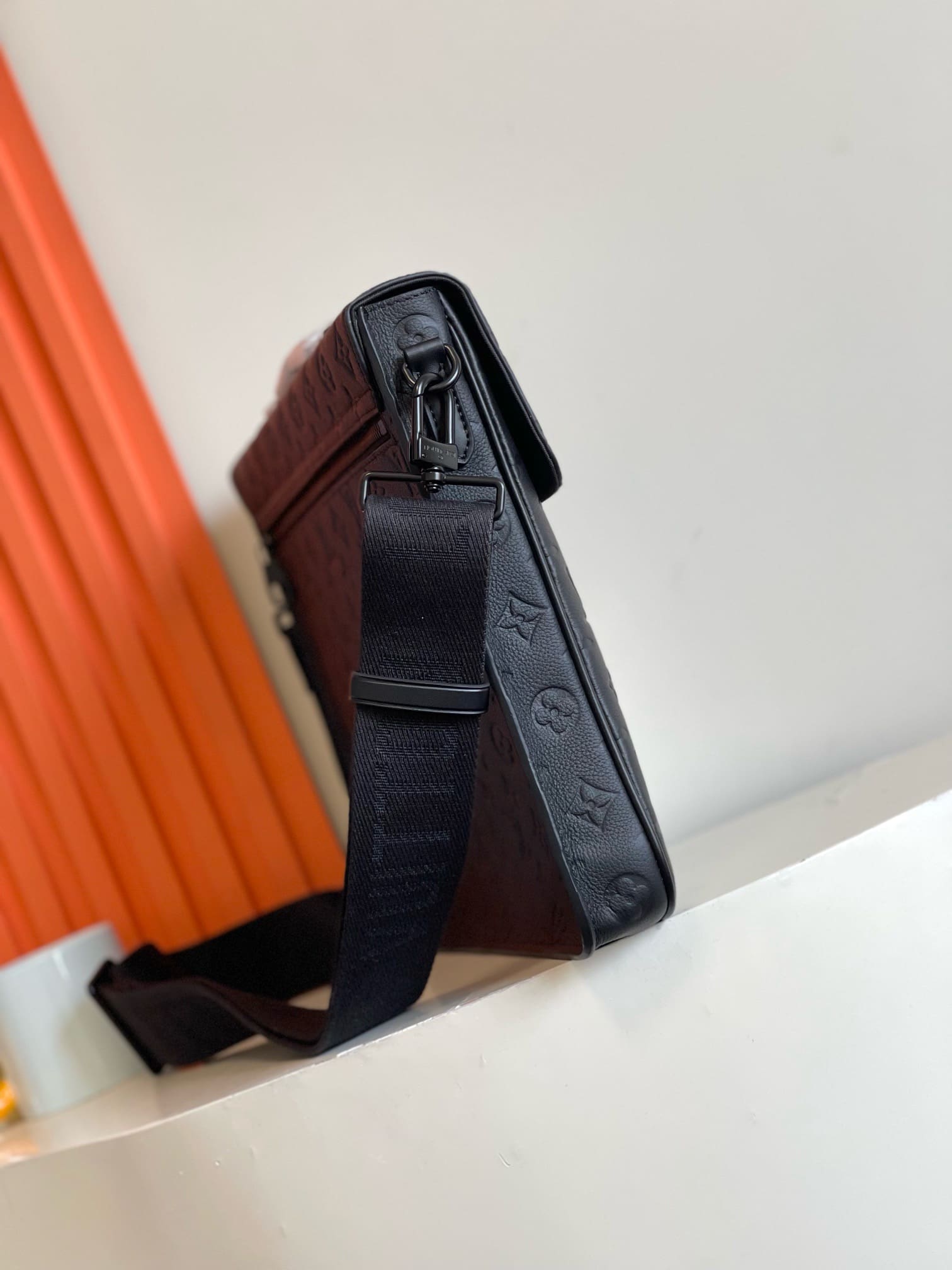 Louis Vuitton M20835 S-Lock Briefcase