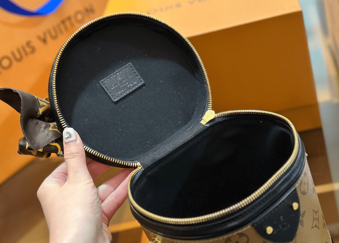 LOUIS VUITTON Cannes Bag M43986