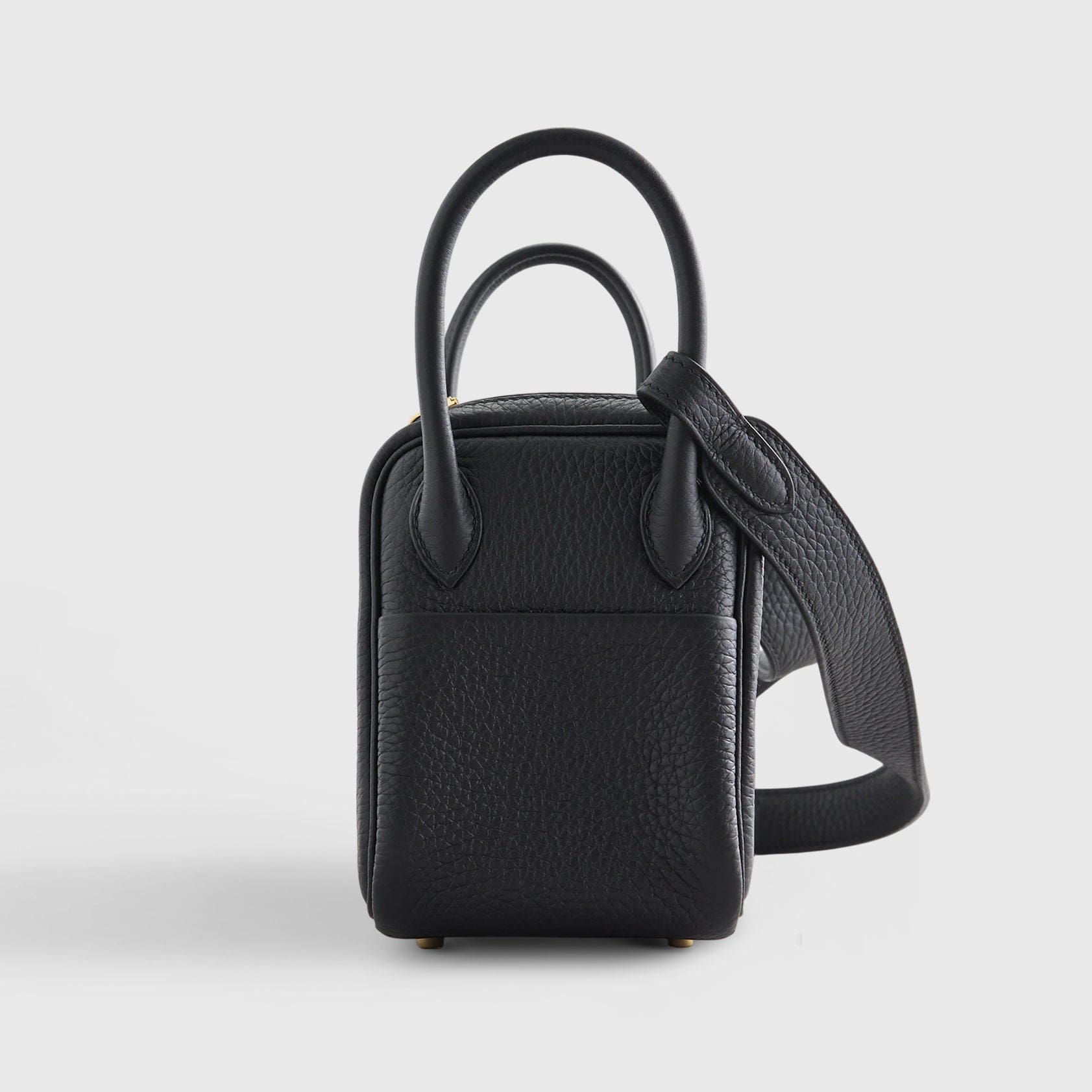 HERMES Lindy 20 Clemence Black Gold Hardware