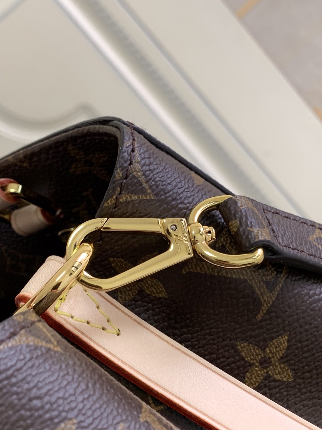 Louis Vuitton Monogram Canvas Montaigne MM M41056