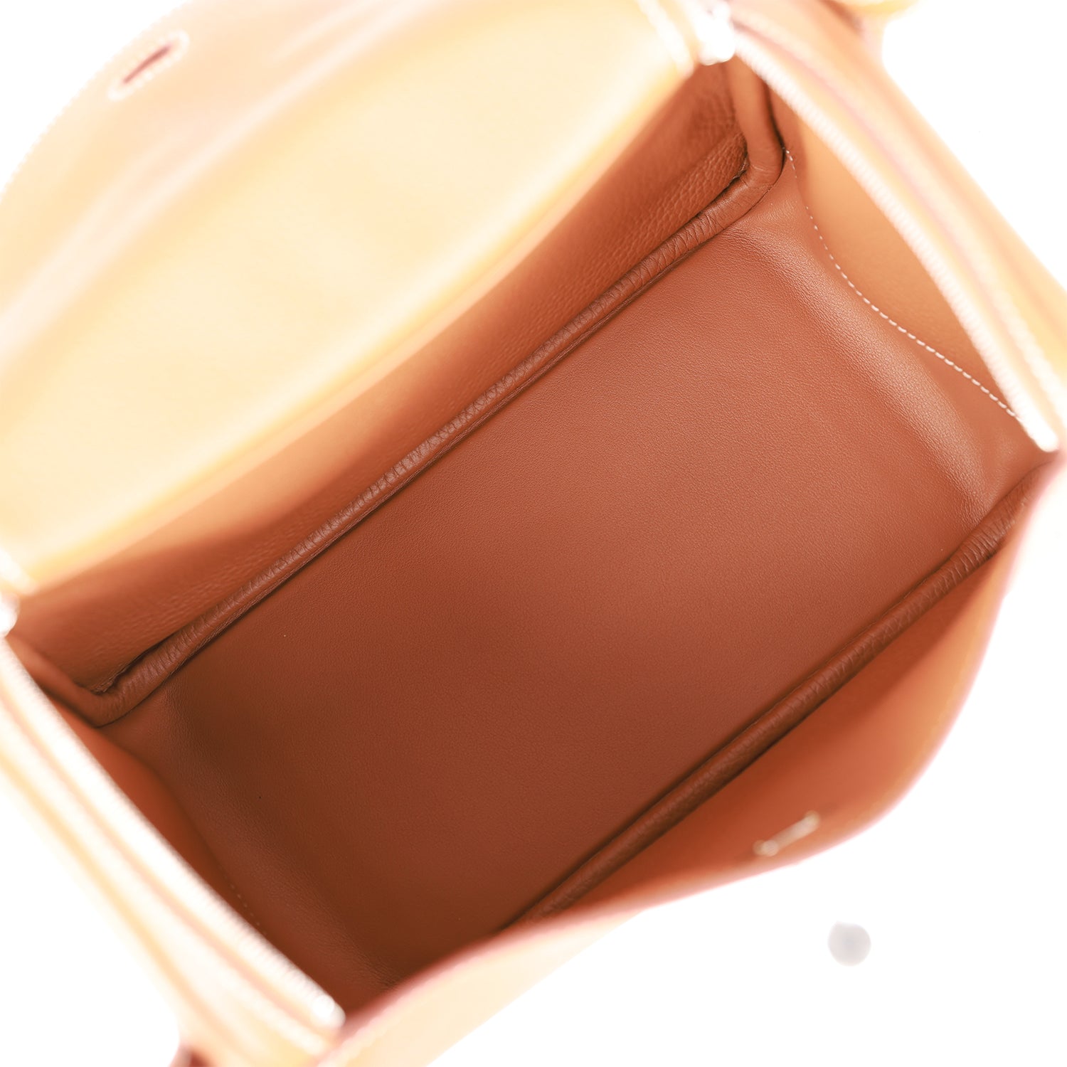 HERMES Lindy 26 Gold Clemence Palladium Hardware