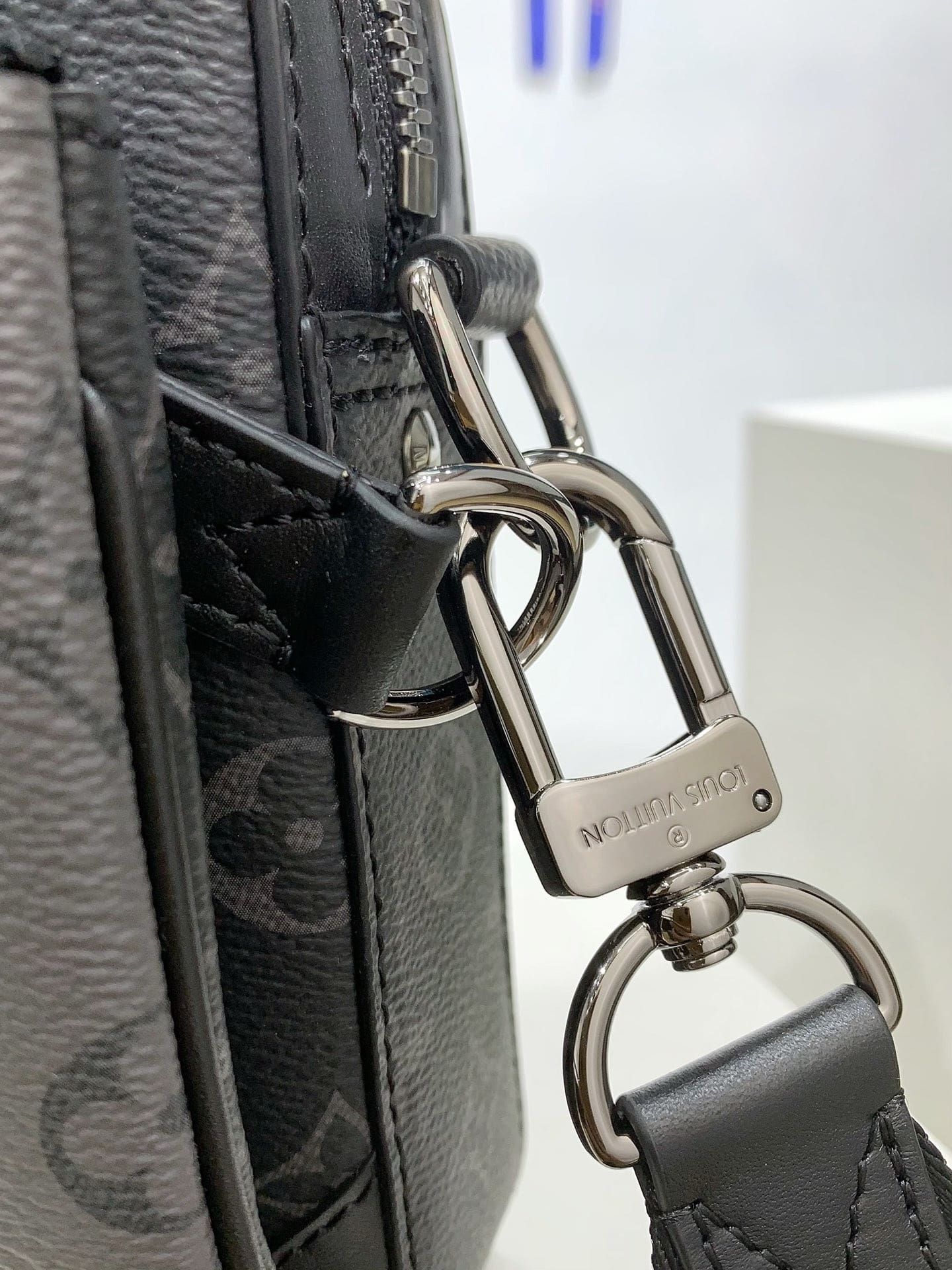 Louis Vuitton M69443 Trio Messenger
