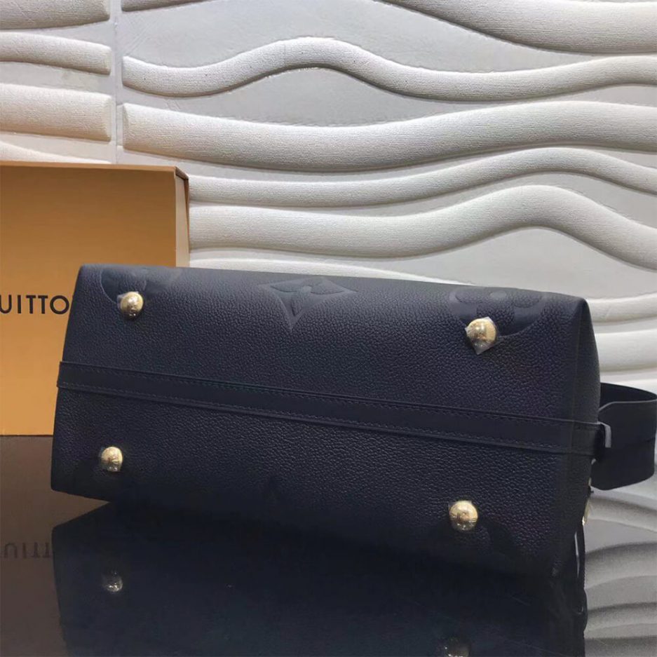 Louis Vuitton CARRYALL PM – EXCLUSIVELY ONLINE M46288