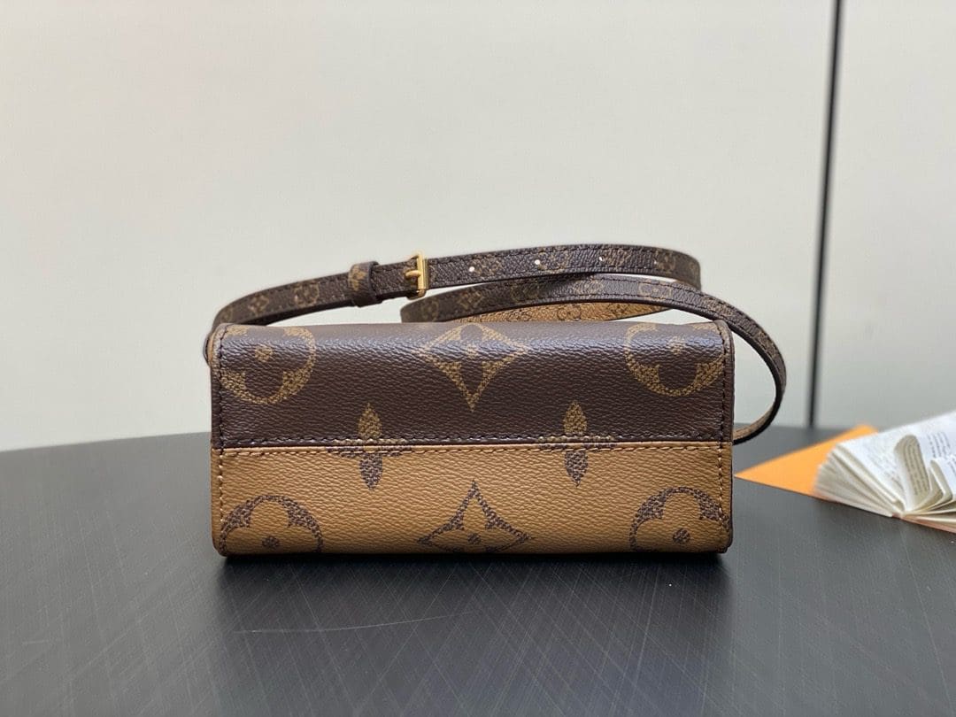 Louis Vuitton M46839 OnTheGo BB