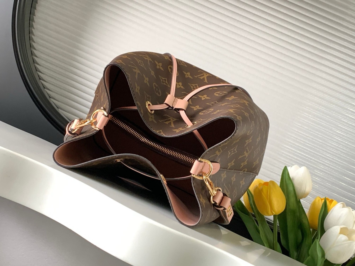 LOUIS VUITTON NéoNoé MM M44022