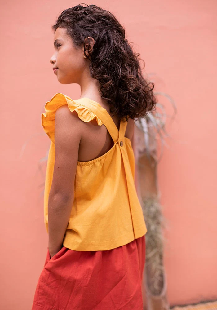 Flounce Sleeve Cross-back blouse