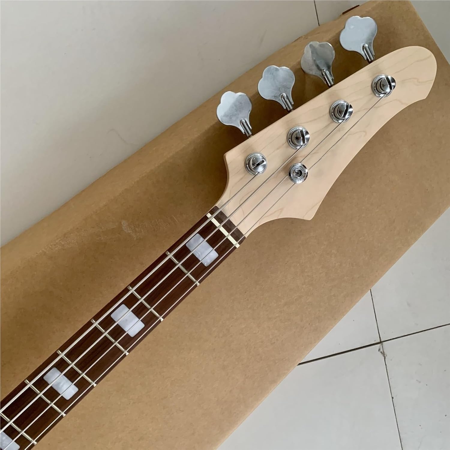 Beginner Electric Guitar Kits 4 String Solid Wood Electric Bass With Transparent Blue Water Ripple Maple Neck