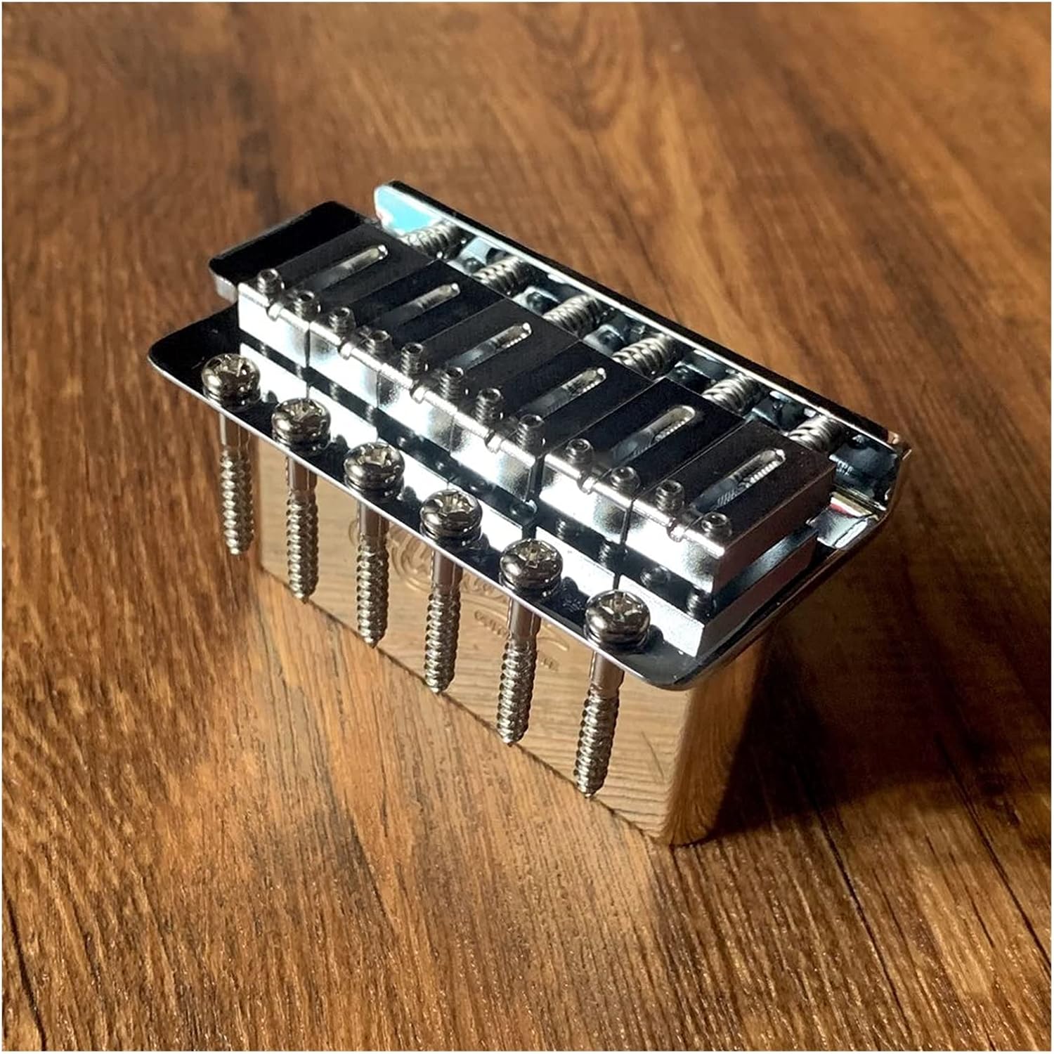 All Brass Stratocaste Retro Electric Guitar Vibrato Bridge for Stratocaster 6-Point Single Guitar Electric Guitar Pickups