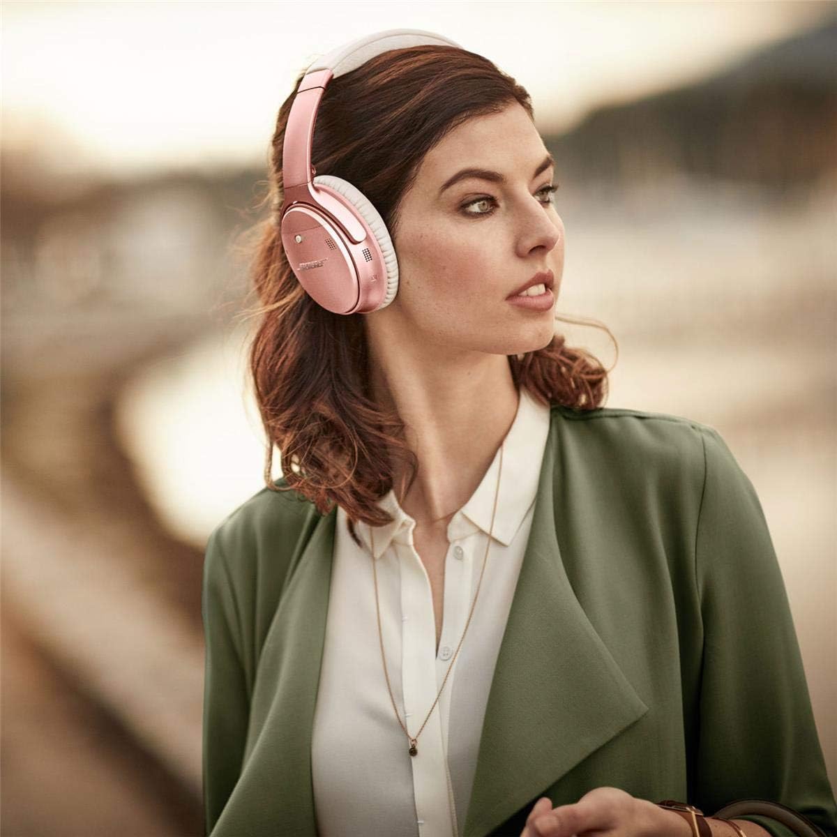 Bose QuietComfort 35 II Wireless Bluetooth Headphones, Noise-Cancelling, with Alexa Voice Control - Rose Gold