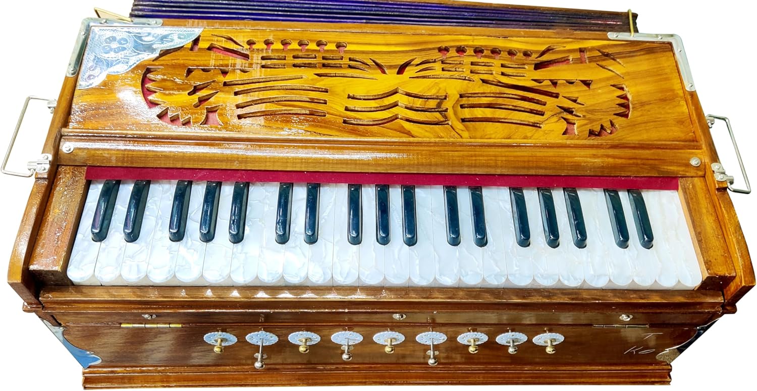 Harmonium, Maanvish Professional Harmonium Standard,Double Reeds, 3 1 4 Octaves, 9 Stops, 4 Extra Notes, Padded Bag