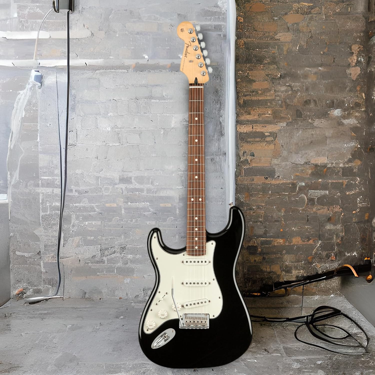 Fender Player Stratocaster Electric Guitar - Pau Ferro LH Fingerboard - Black (144513506)