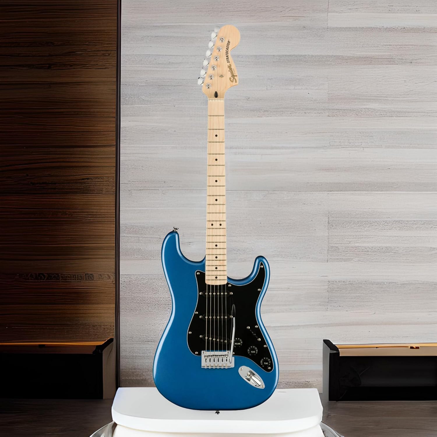 Squier Affinity Series Stratocaster Electric Guitar, with 2-Year Warranty, Lake Placid Blue, Maple Fingerboard