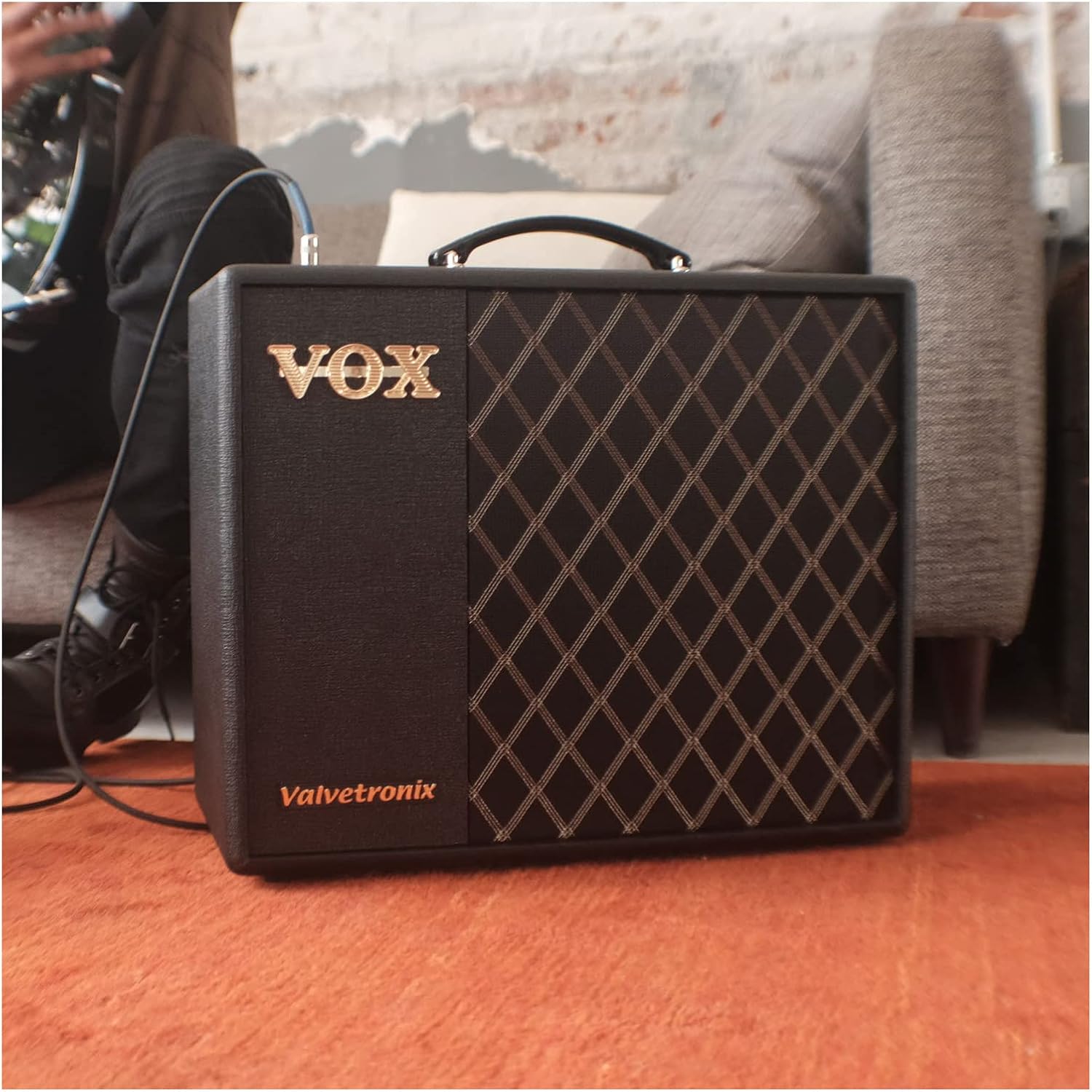 Vox VT20X 1x8 inch 20-watt Modeling Guitar Combo Amplifier w/ DSP and Hybrid Design