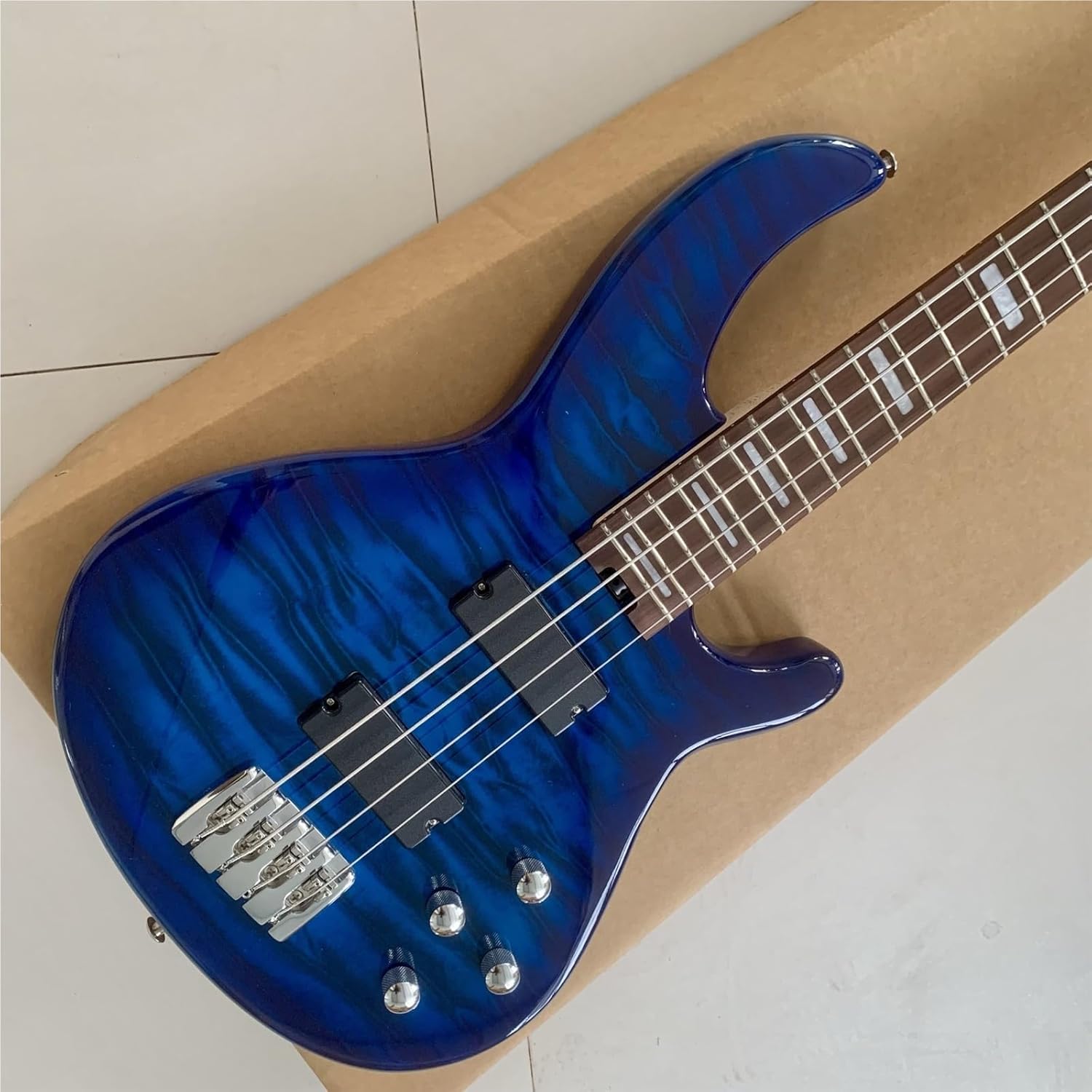 Beginner Electric Guitar Kits 4 String Solid Wood Electric Bass With Transparent Blue Water Ripple Maple Neck