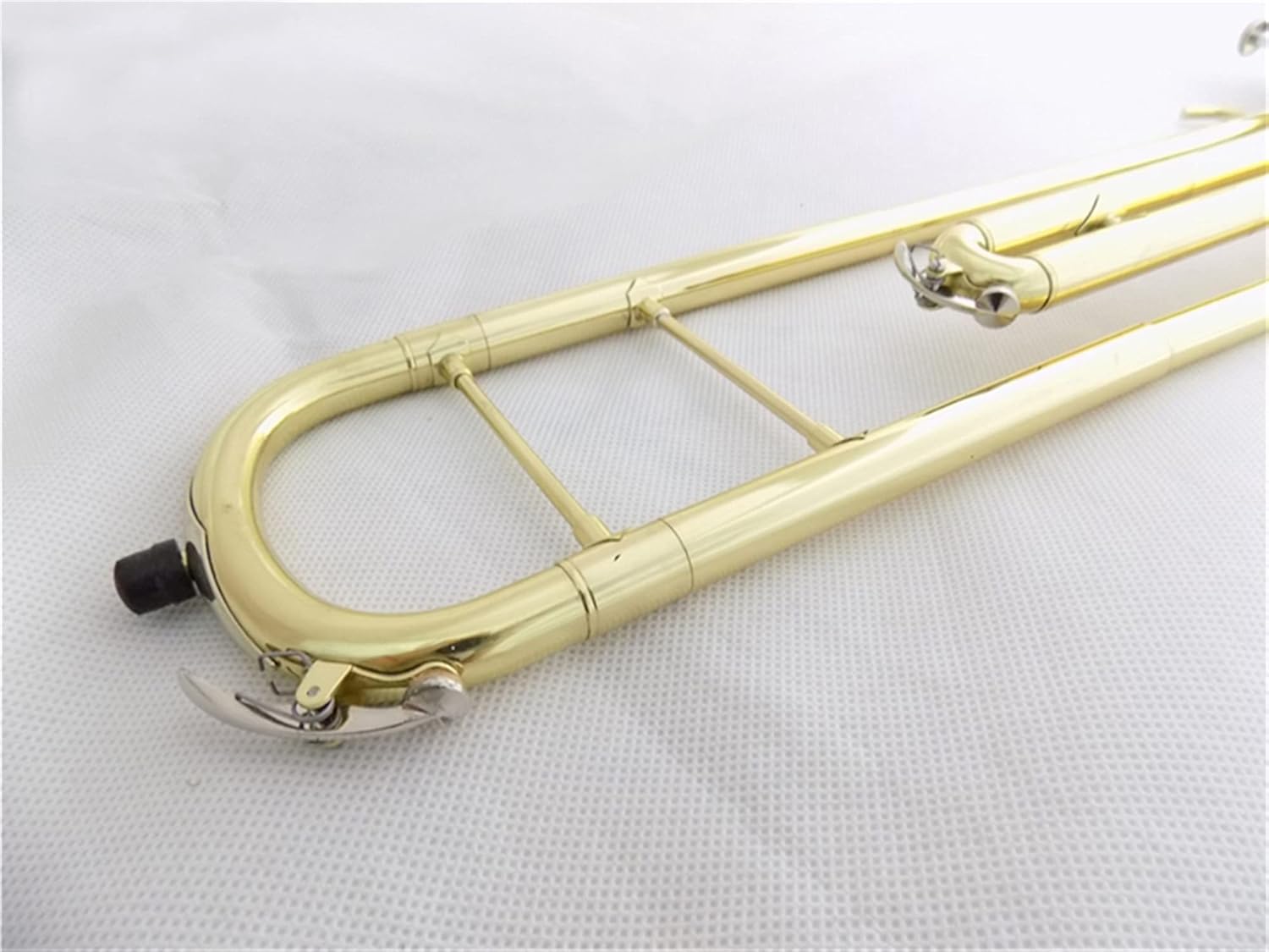 Standard Trombone Bb Piston Trombone Musical Instruments B Flat Trombones Yellow Brass with Case Mouthpiece Valve Trombone