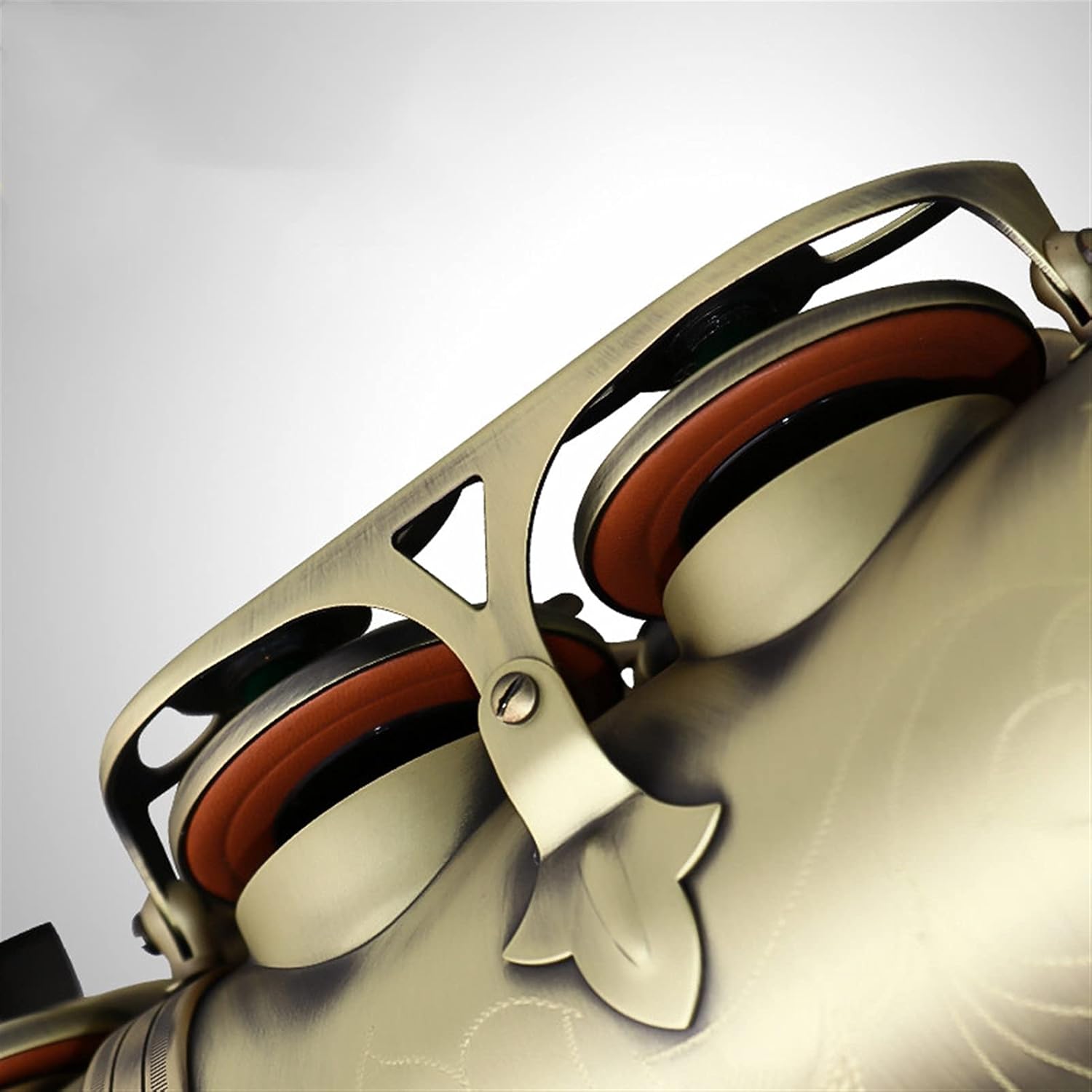 High Grade Antique Finish EB E- Flat Alto Saxophone Sax Shell Key Carve Pattern Woodwind Instrument with Case Other Aeccessaries Student Saxophone