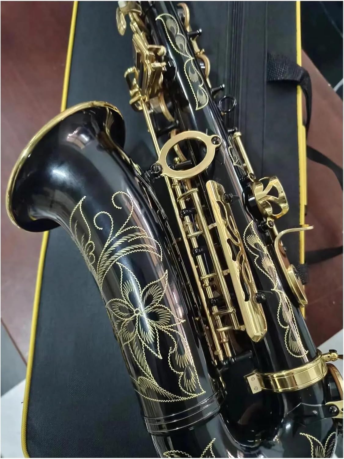 Beginner saxophone Alto Saxophone Sax Glossy Brass Engraved Eb E-flat Wind Instrument With Case