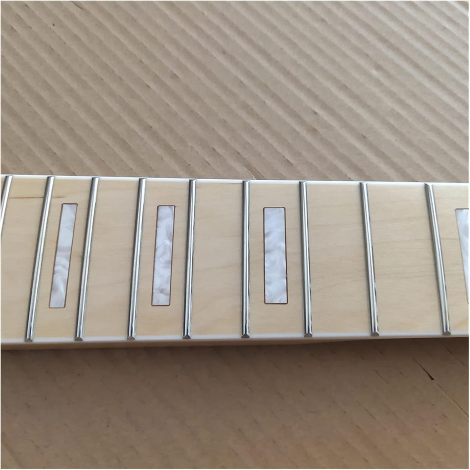 DIY Guitar Neck Gloss Maple Bass Guitar Neck 20 Fret Maple Fingerboard 4 String TL Bass Guitar Neck Parts Replacment Guitars Parts