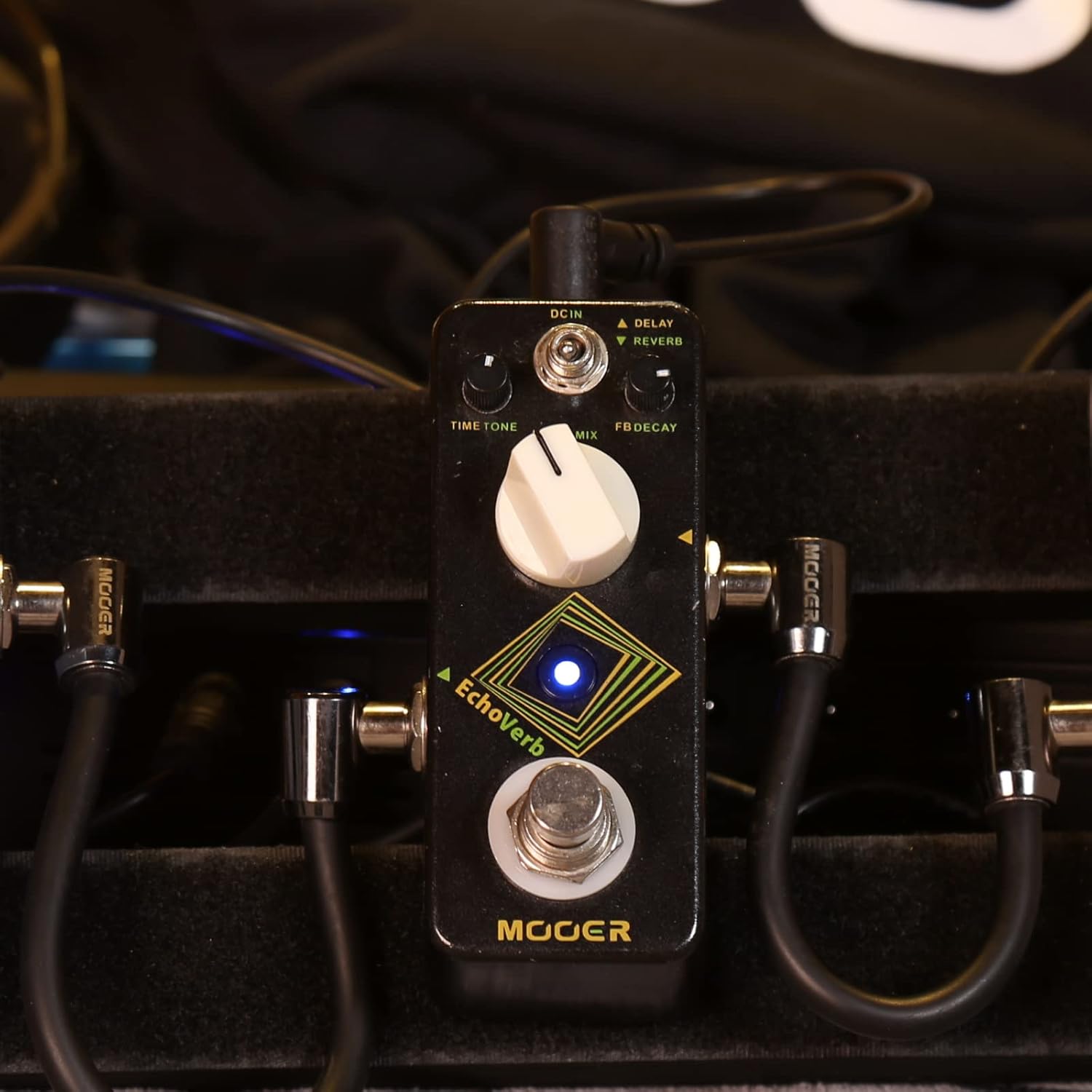 MOOER EchoVerb Digital Delay and Reverb Pedal