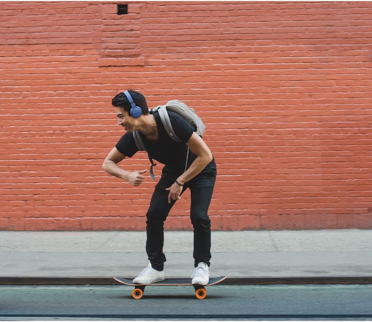 JBL Tune 660NC wireless with Active Noise Cancelling, up to 55 hours battery, microphone for call, foldable and comfortable, Android and iOs compatible (Blue)