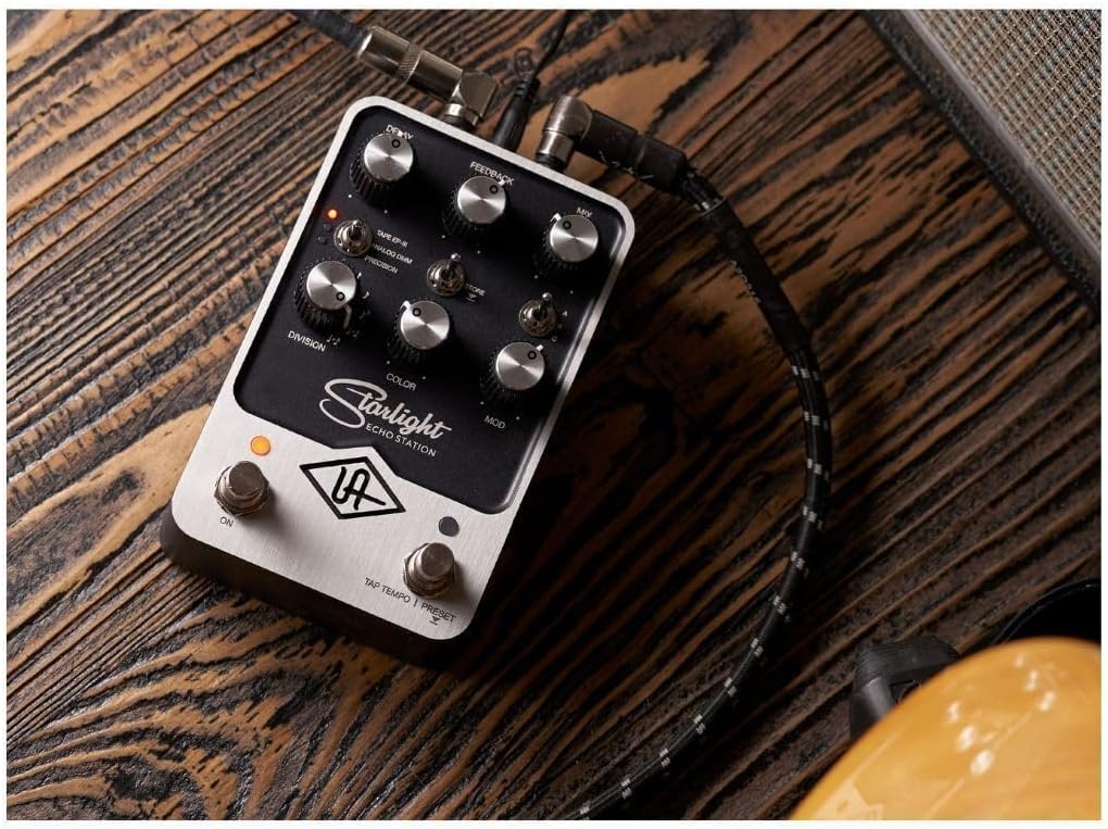 Universal Audio UAFX Starlight Delay Pedal
