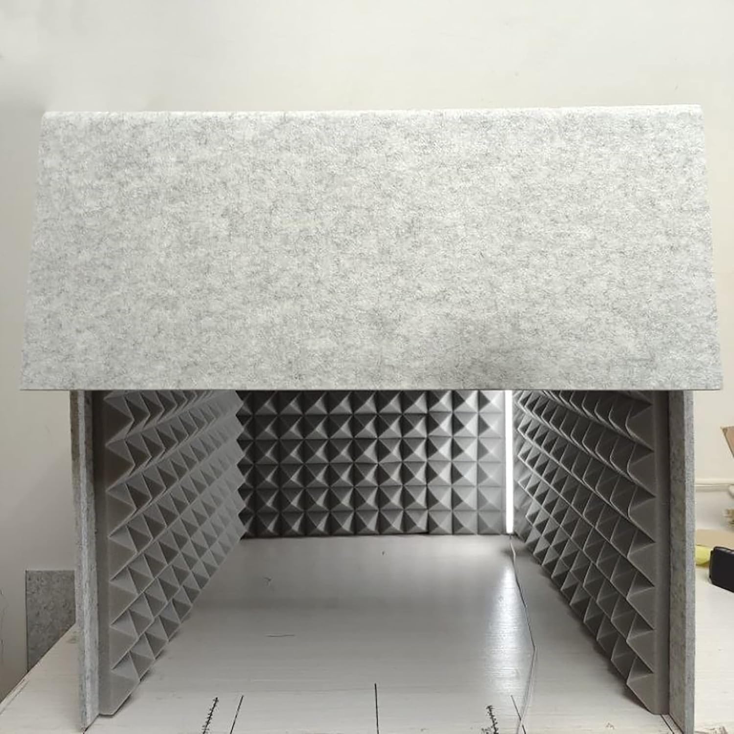 Desktop Soundproof Box, Portable Home Recording Studio, Suitable for Recording Live Broadcast (Grey)