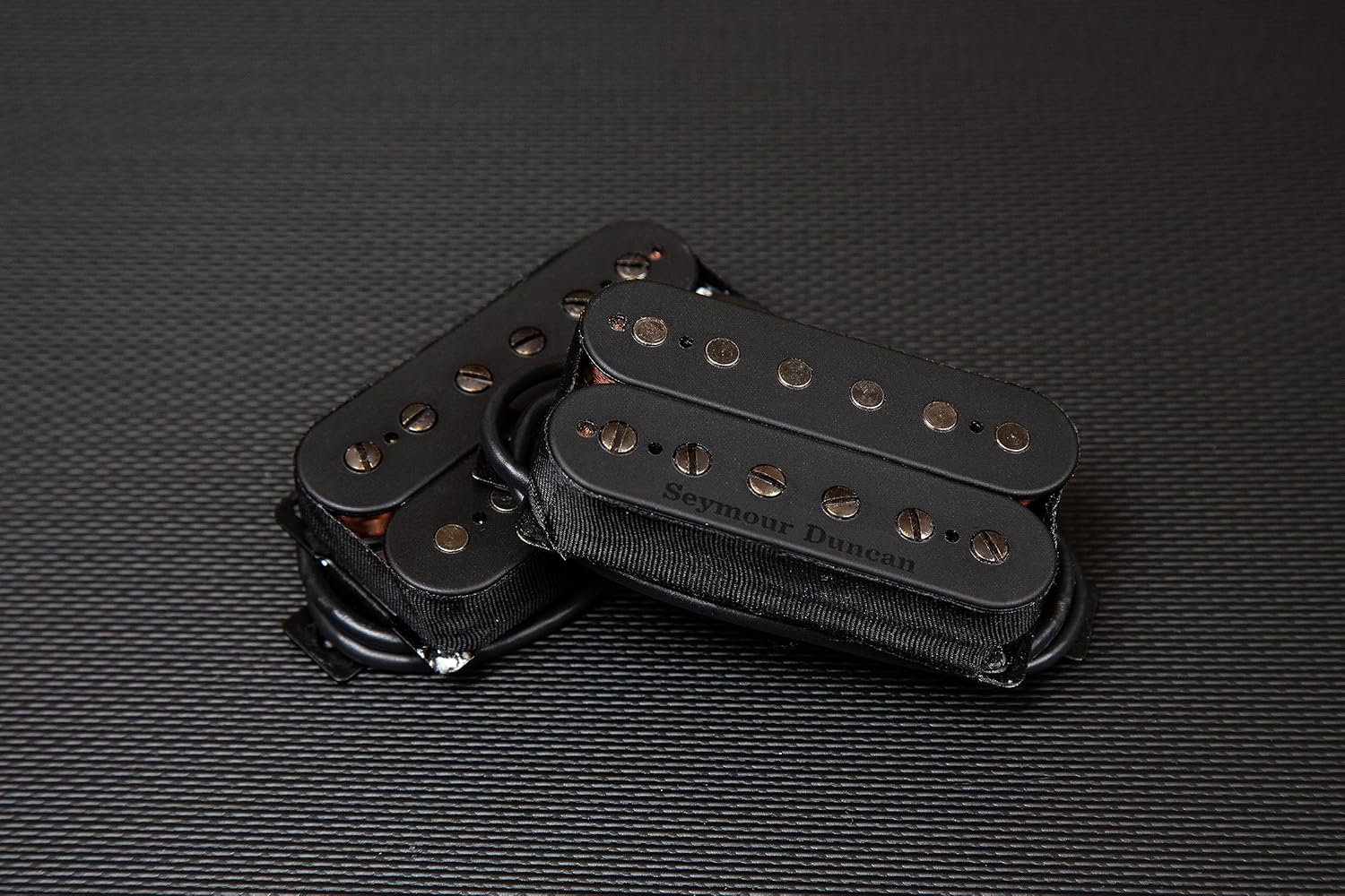 Seymour Duncan Nazgul and Sentient Set - High Output 6-String Neck and Bridge Electric Guitar Pickups for Hard Rock and Modern Metal
