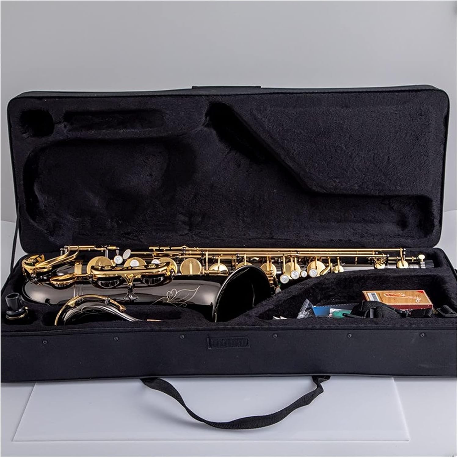 Sax Beginners Kit Bb Tenor Saxophone Sax Brass Body Black Nickle Plated Golden Keys Woodwind Instrument Wind Instrument