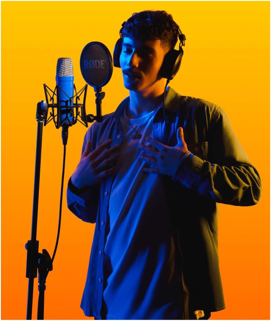 RØDE NT1 Signature Series Large-Diaphragm Condenser Microphone with Shock Mount, Pop Filter and XLR Cable for Music Production, Vocal Recording, Streaming and Podcasting (Cobalt)