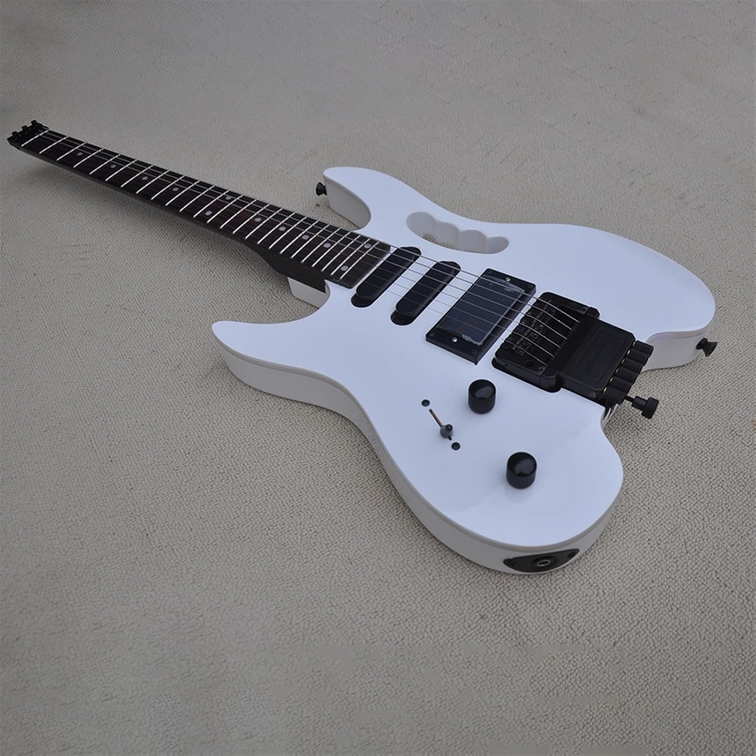 VENEKA Headless Electric Guitar Left Handed 39 Inches Headless Electric Guitar with SSH Pickup Rosewood Fretboard 24 Frets (Color : 02)