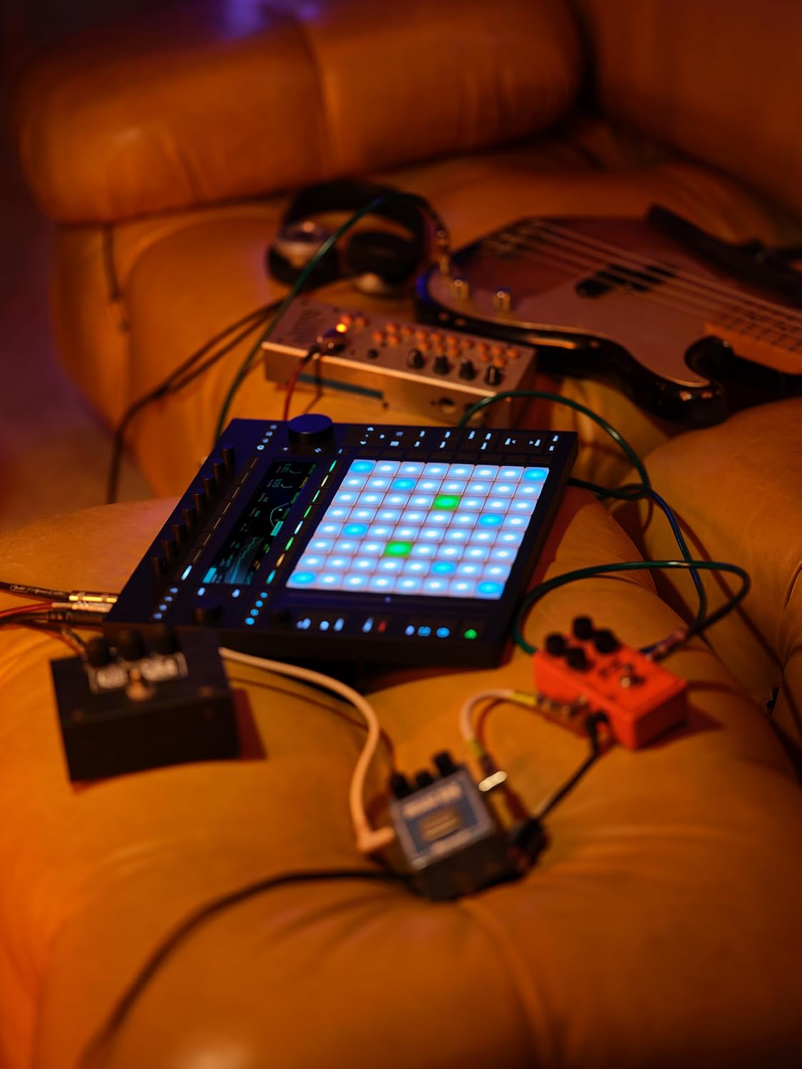 Ableton Push 3 Standalone Workstation w/ 64 MPE pads, Audio Interface and 256GB SSD HD