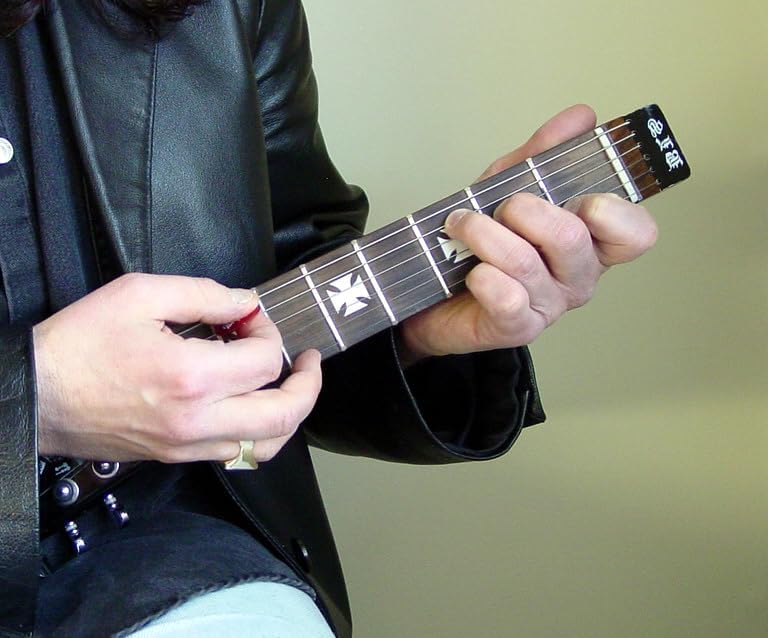 Practice Guitar Neck – Portable Silent Guitar Trainer for Fingering, Warm-Ups & Muscle Memory | Real Frets, Compact Design – Ideal for Travel, Touring & Students Model SN7-BK-CH - BLACK