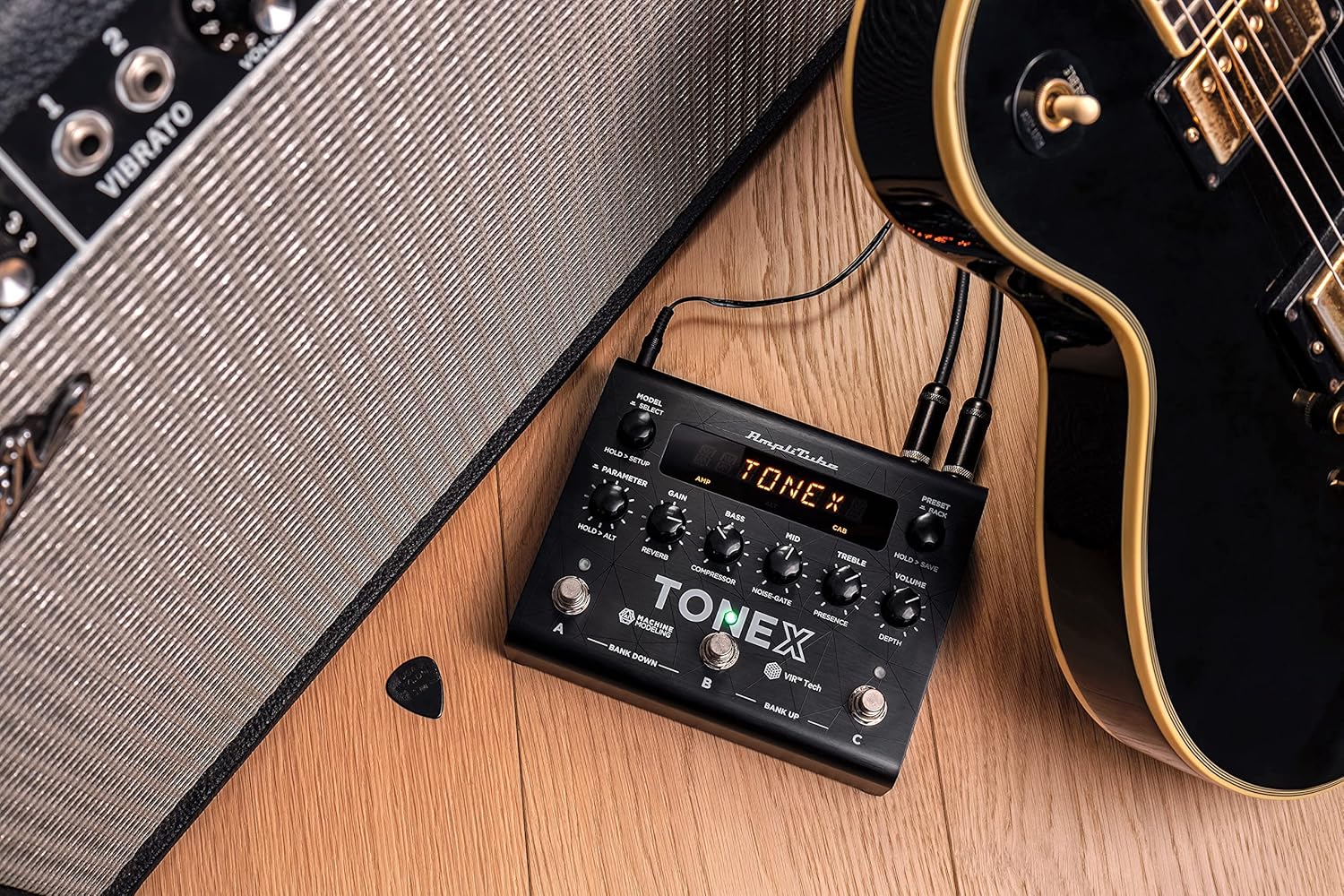 IK Multimedia TONEX Pedal: Stereo multi-effects guitar and bass pedal with 150 Presets, 15 Pre/Post FX, Tuner, Tap Tempo, Headphone Out, Software Player and Editor