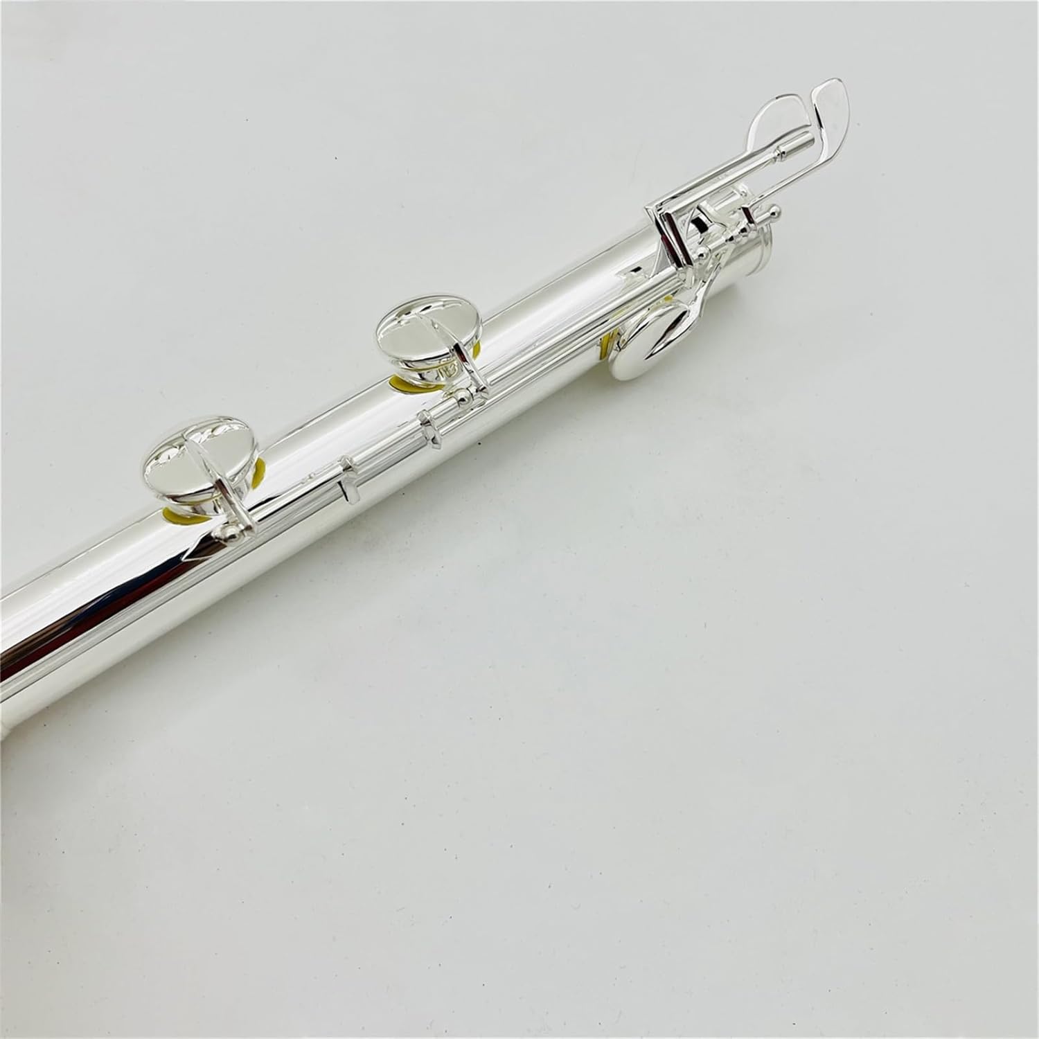 Flute Flute 16 Keys Closed Holes Sliver Plated Professional Woodwind Musical with Case Flutes Musical Instruments