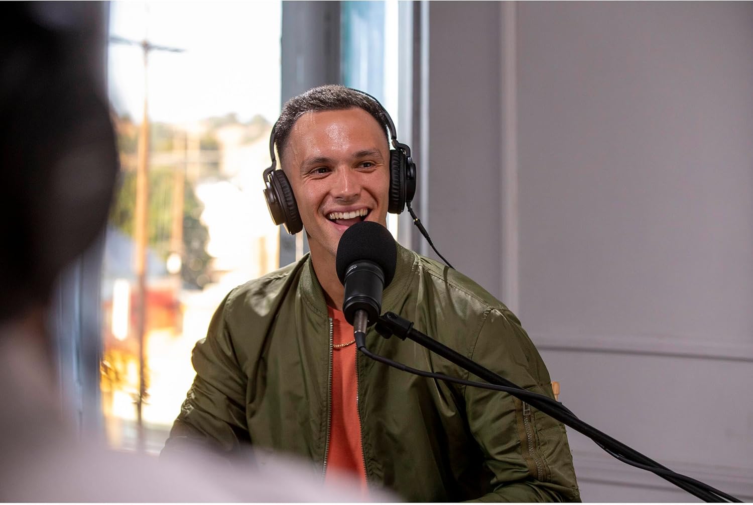 Zoom ZDM-1 Dynamic Podcasting Microphone with On-Stage Stands MS7701B Tripod Mic Stand and XLR Cable