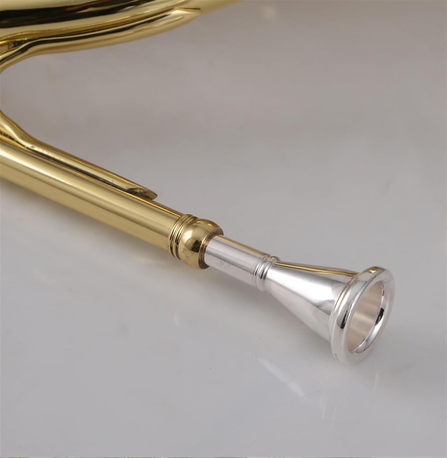 Brass French Horn Four-key Single Lacquered Gold French Horn In B Flat Adult Stage Instrument Professional Band Instrument