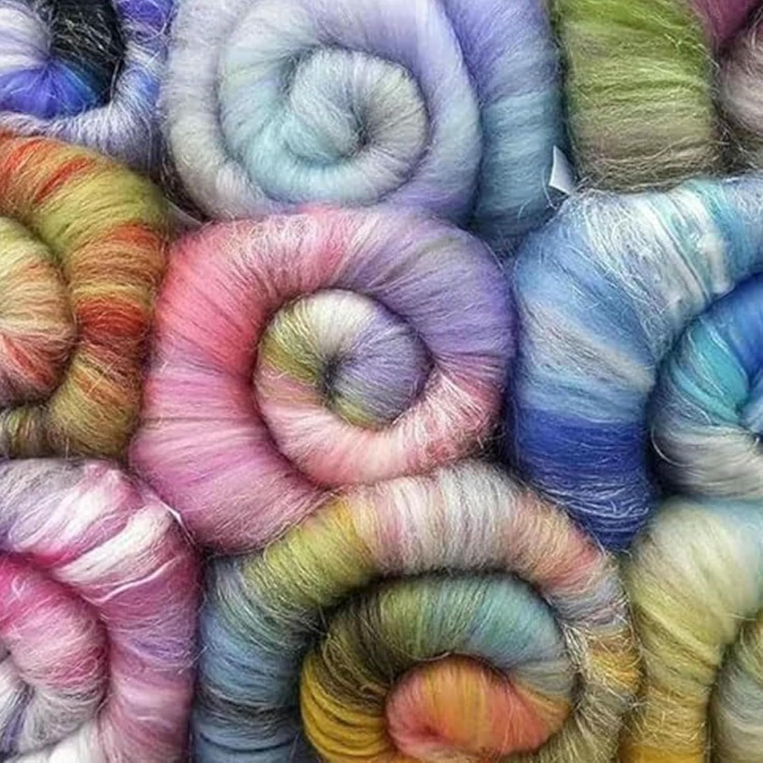 Wool Carding Machine Manual Drum Carder for DIY Craft, Fast Color Mixing and Combing Wool Fibers, Ideal for Felt Projects and Spinning~/